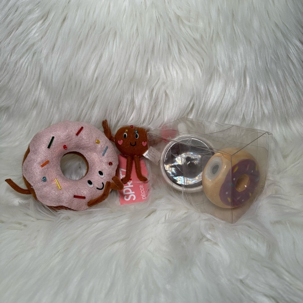 Target Donut Set and Coffee Salt & Pepper shakers and felt Donut